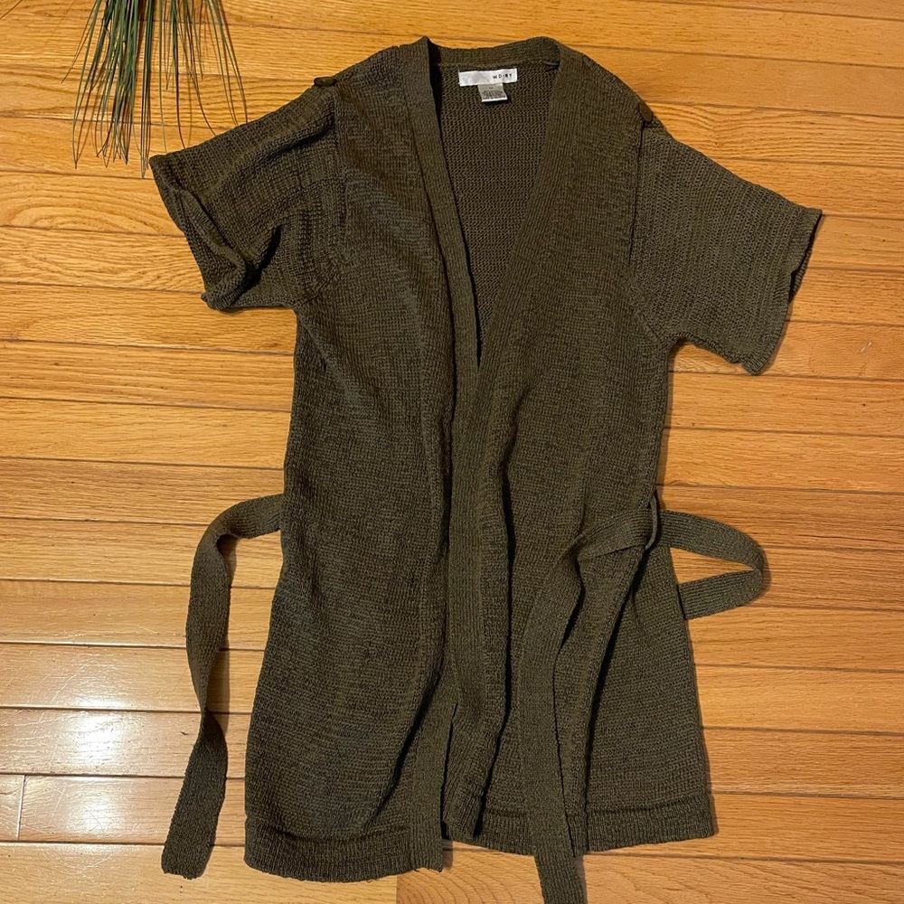 Hunter green short sleeve sweater cardigan size medium
